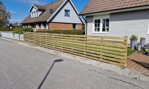 Byte av gammalt staket i Vellinge