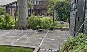 Betongplattor kombinerat med gatsten i Limhamn