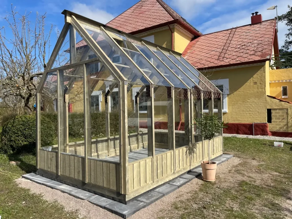 Montering av växthus i Bara 15 Montering av växthus i Bara