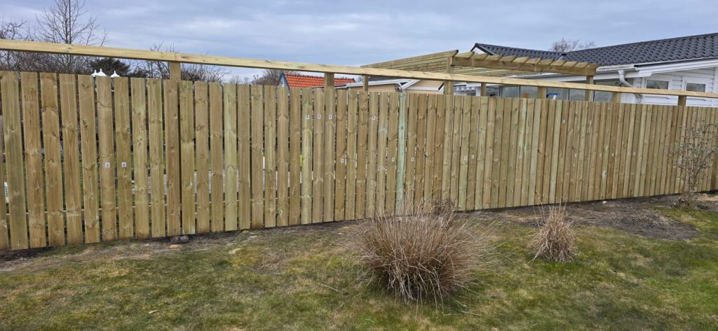 Staket i Elinelunds sommarstad